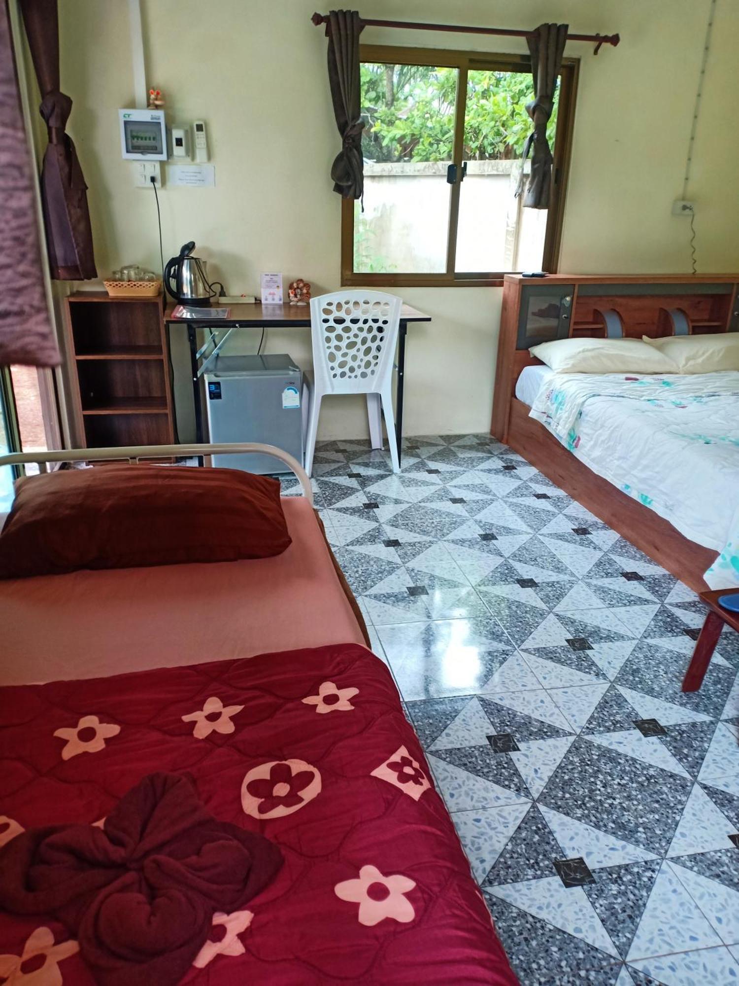Win Gray Homestay Resort Pathiu Phòng bức ảnh